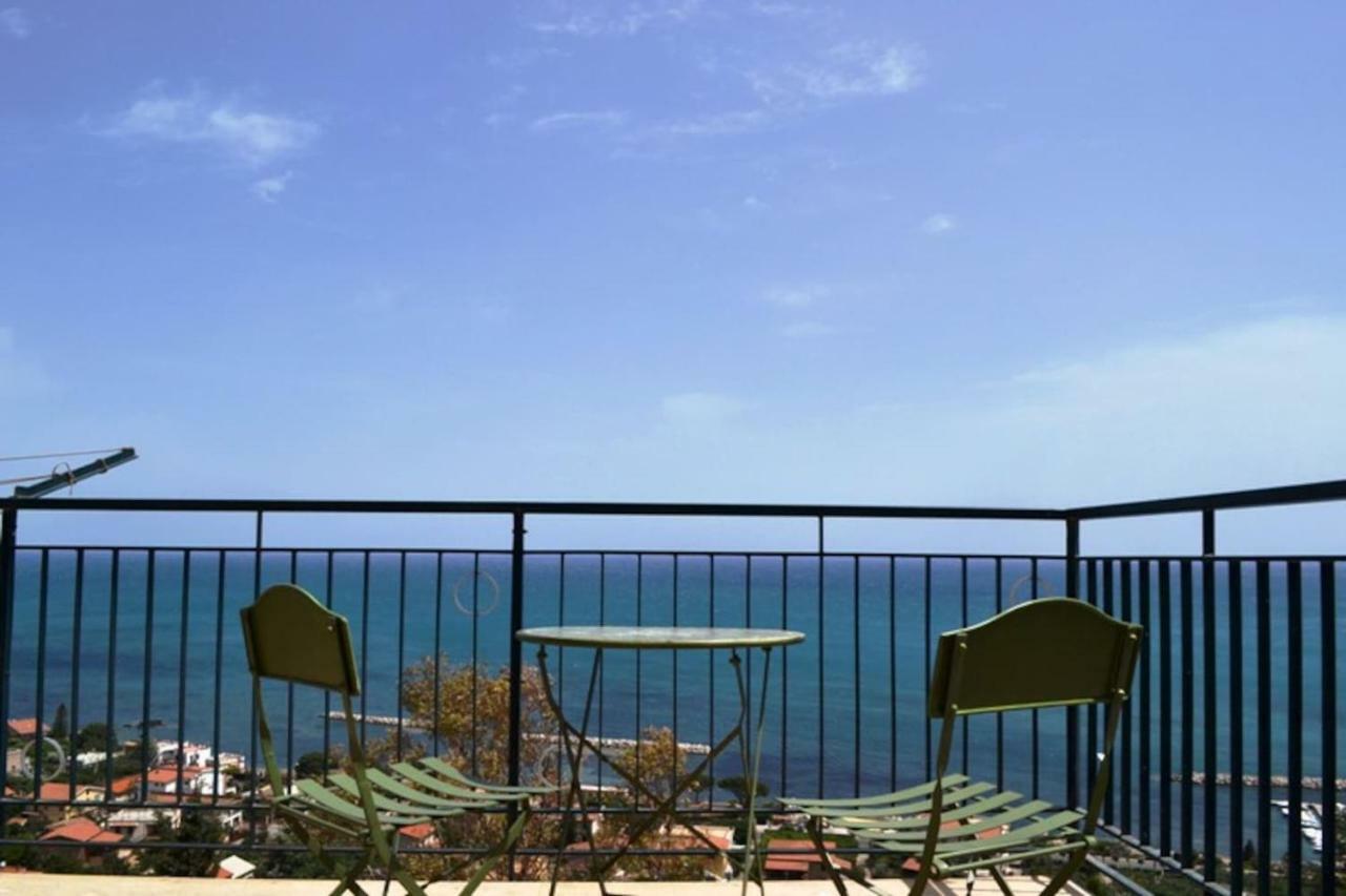 Casa Vacanze La Petrusella トラビーア エクステリア 写真